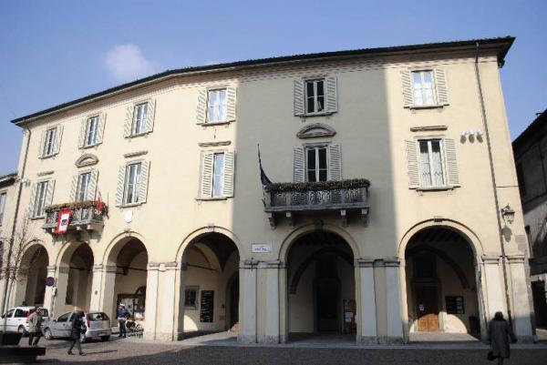 Treviglio, Foro Boario: L’opposizione vuole vederci chiaro, chiesto Consiglio straordinario – TreviglioTV