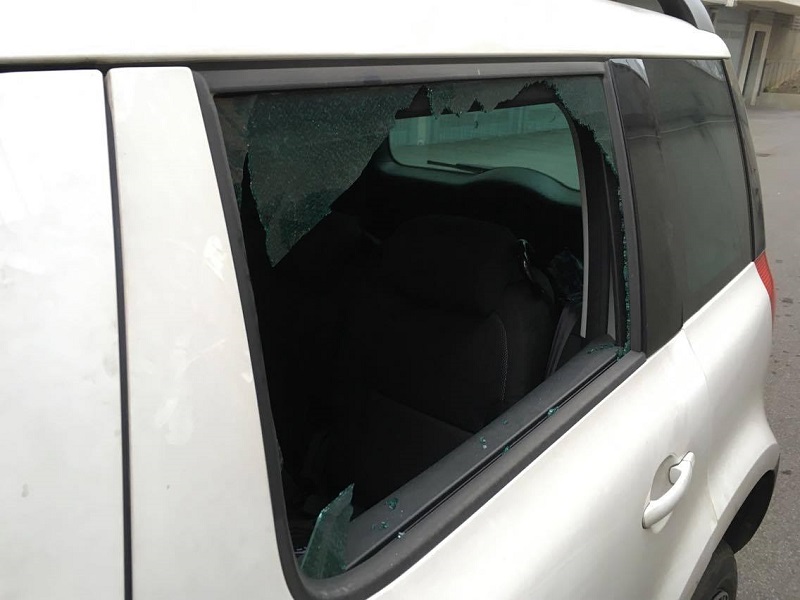 Vandali in via Giotto, danneggiate le auto in sosta – TreviglioTV