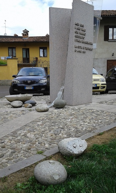 Treviglio – Memoriale alla Resistenza nel mirino dei vandali -Treviglio Tv