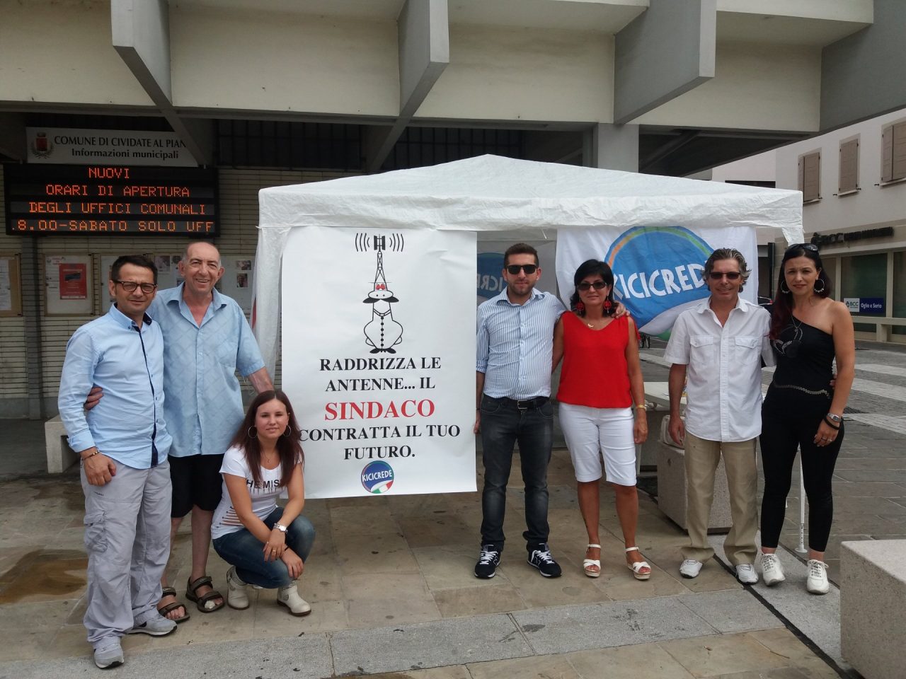 Antenna Vodafone. Kicicrede attacca il sindaco