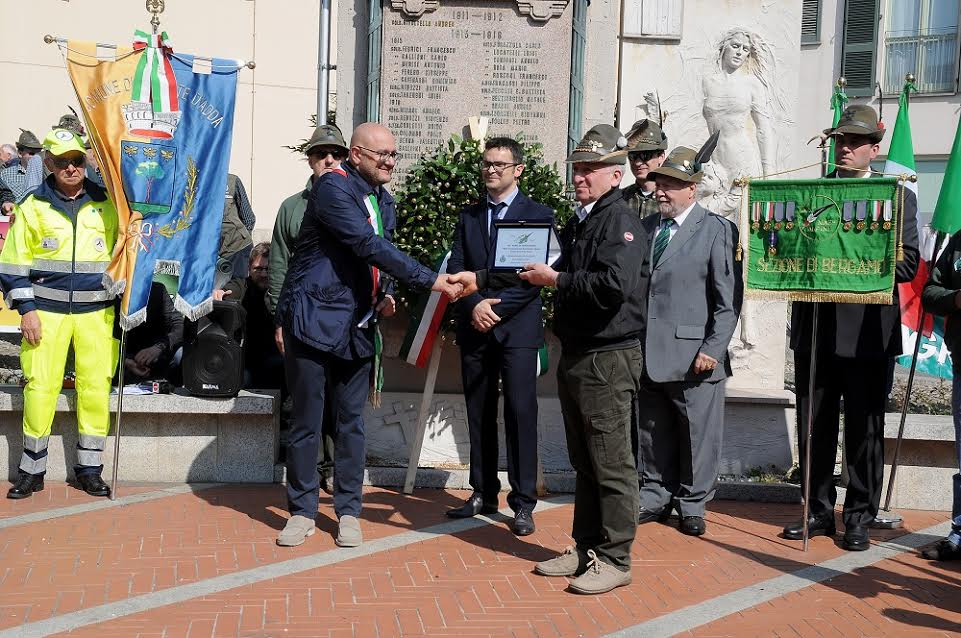Casirate: Comune e Alpini insieme a sostegno dei terremotati con l’amatriciana solidale – TreviglioTv