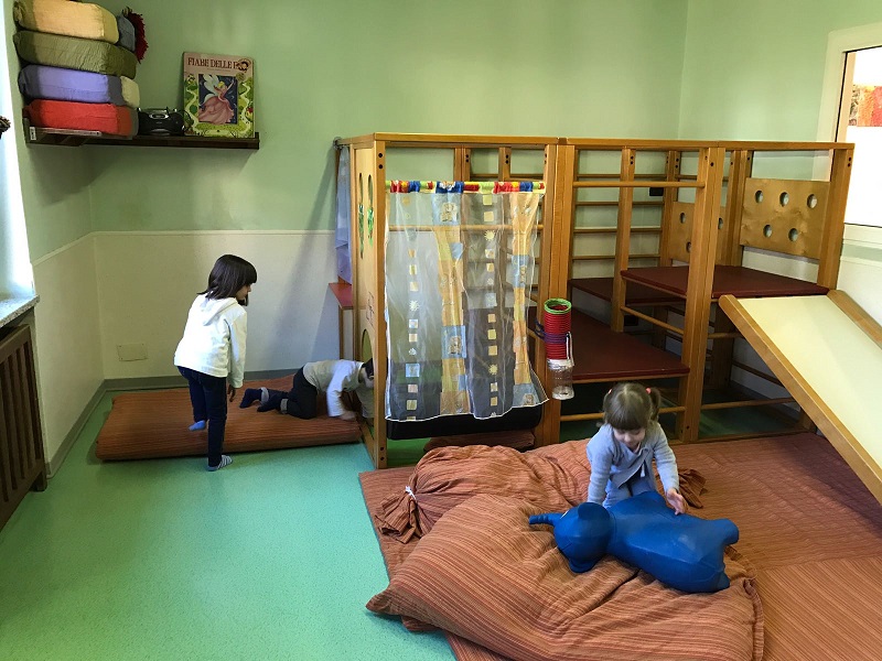 Porte aperte al nido, anche i genitori tornano bambini – TreviglioTV