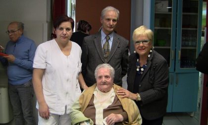 Treviglio: Nonna Francesca spegne 104 candeline, grande festa alla Casa di Riposo - TreviglioTV