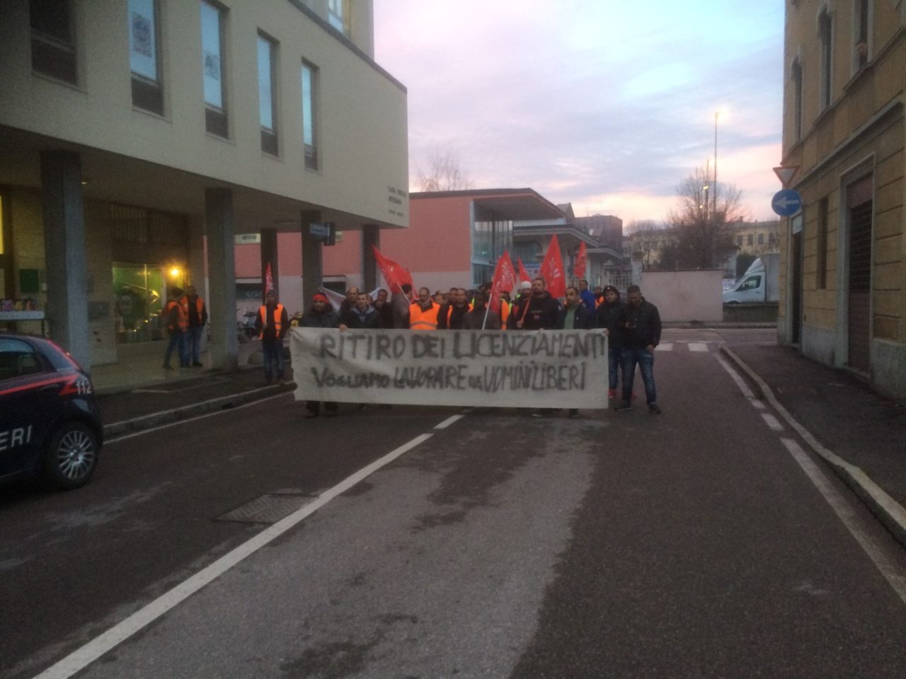 Treviglio: Presidio di protesta dei lavoratori della Kamila di Brignano – TreviglioTV
