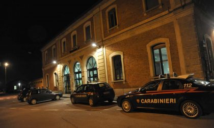 Minaccia il suicidio in stazione, salvato dai carabinieri - TreviglioTv