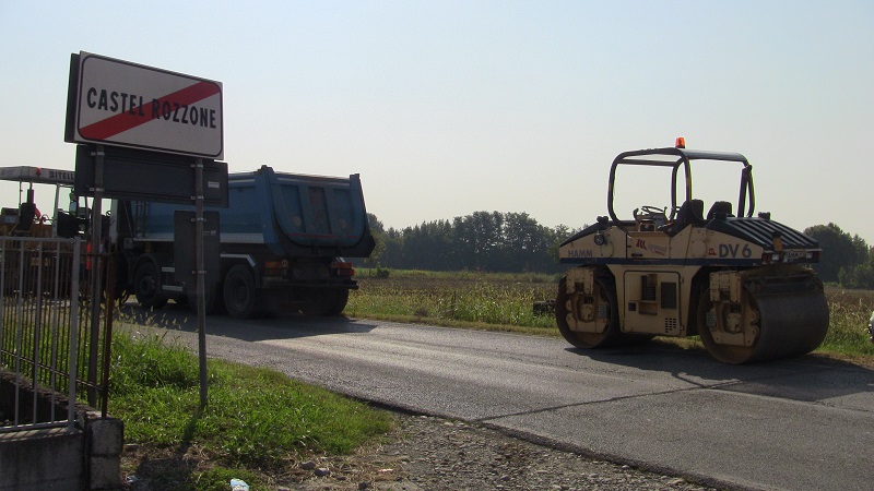 Iniziati i lavori di asfaltatura sulla Castel Rozzone – Brignano