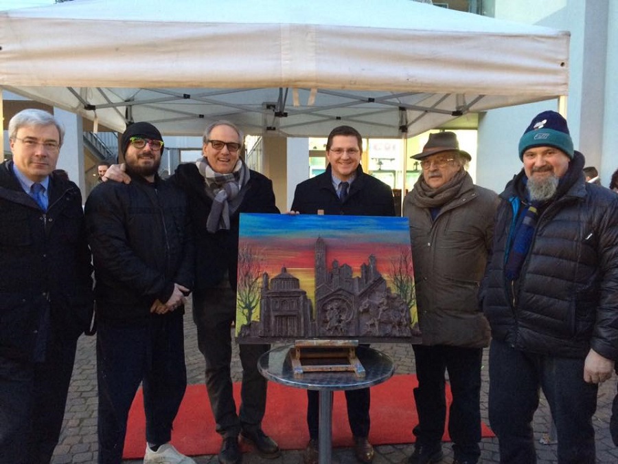 Treviglio al Cioccolato: La scultura di Bruno Manenti è skyline della Città – TreviglioTV