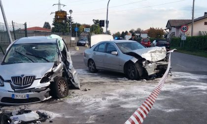 Pontirolo : Il semaforo non funziona, ancora un incidente a Fornasotto, 3 feriti