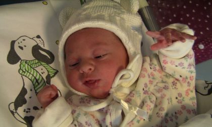 Treviglio: Ore 7.03, ecco Giulia la prima bimba nata a Treviglio nel 2017 - Treviglio TV