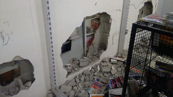 Pandino – Ladri acrobati si calano dal soffitto del Famila – TreviglioTV