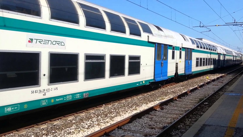 Ancora carrozze allagate sulla Brescia Milano FOTO