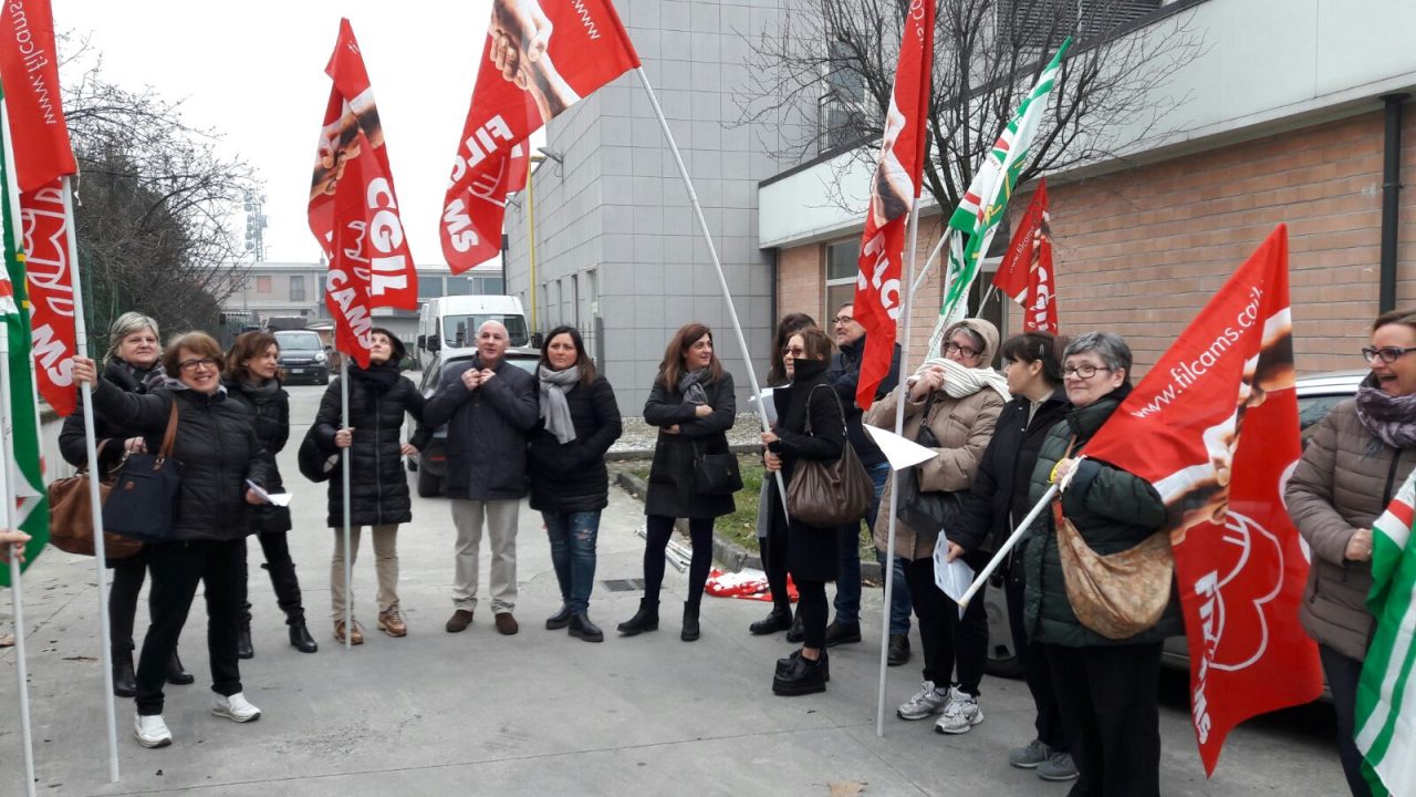 Treviglio: protestano i dipendenti della Gemeaz – TreviglioTV