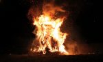 A Calvenzano brucia la Vègia: si ripete una tradizione antichissima