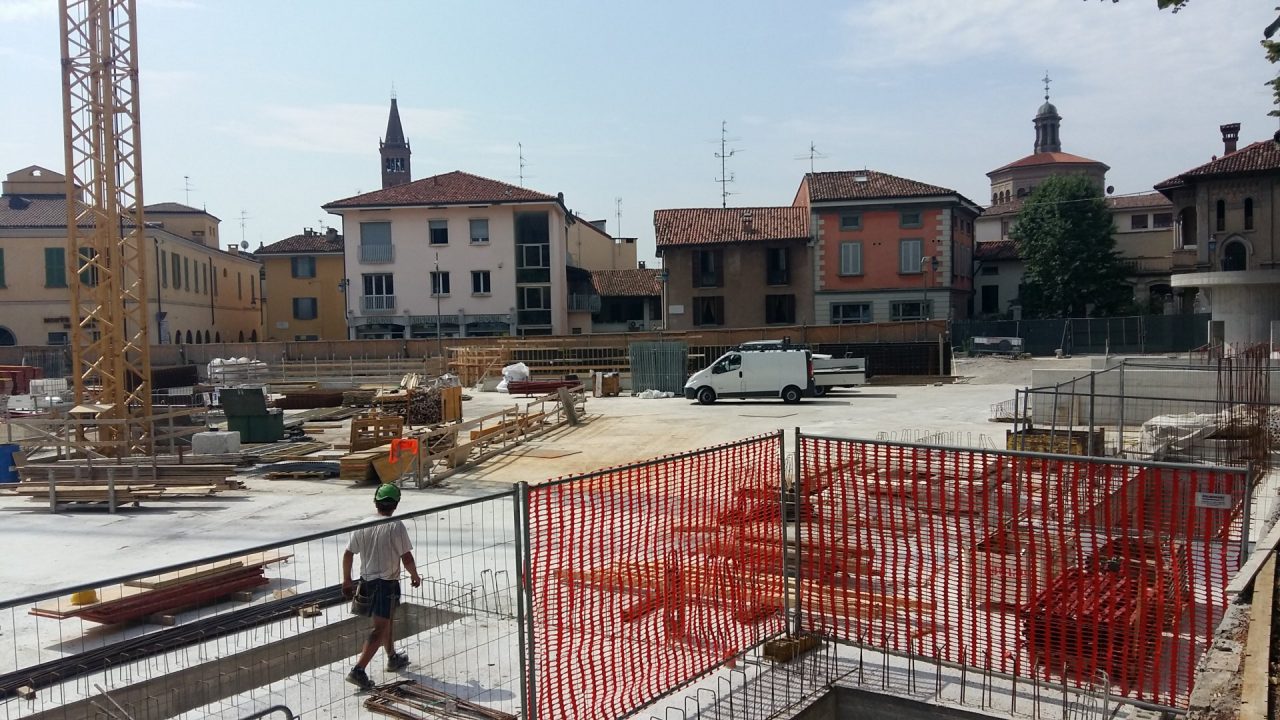 Piazza Setti, quasi chiuso il “buco” VIDEO e FOTO