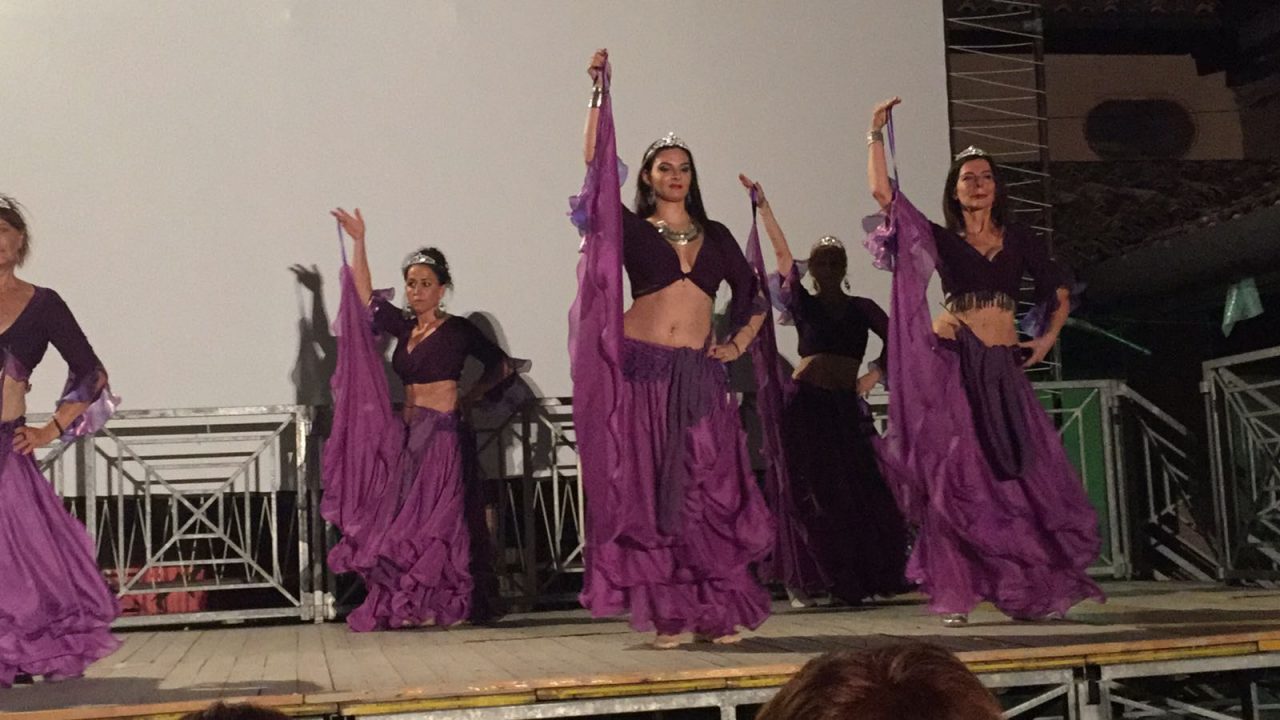 La danza del ventre incanta Rivolta VIDEO