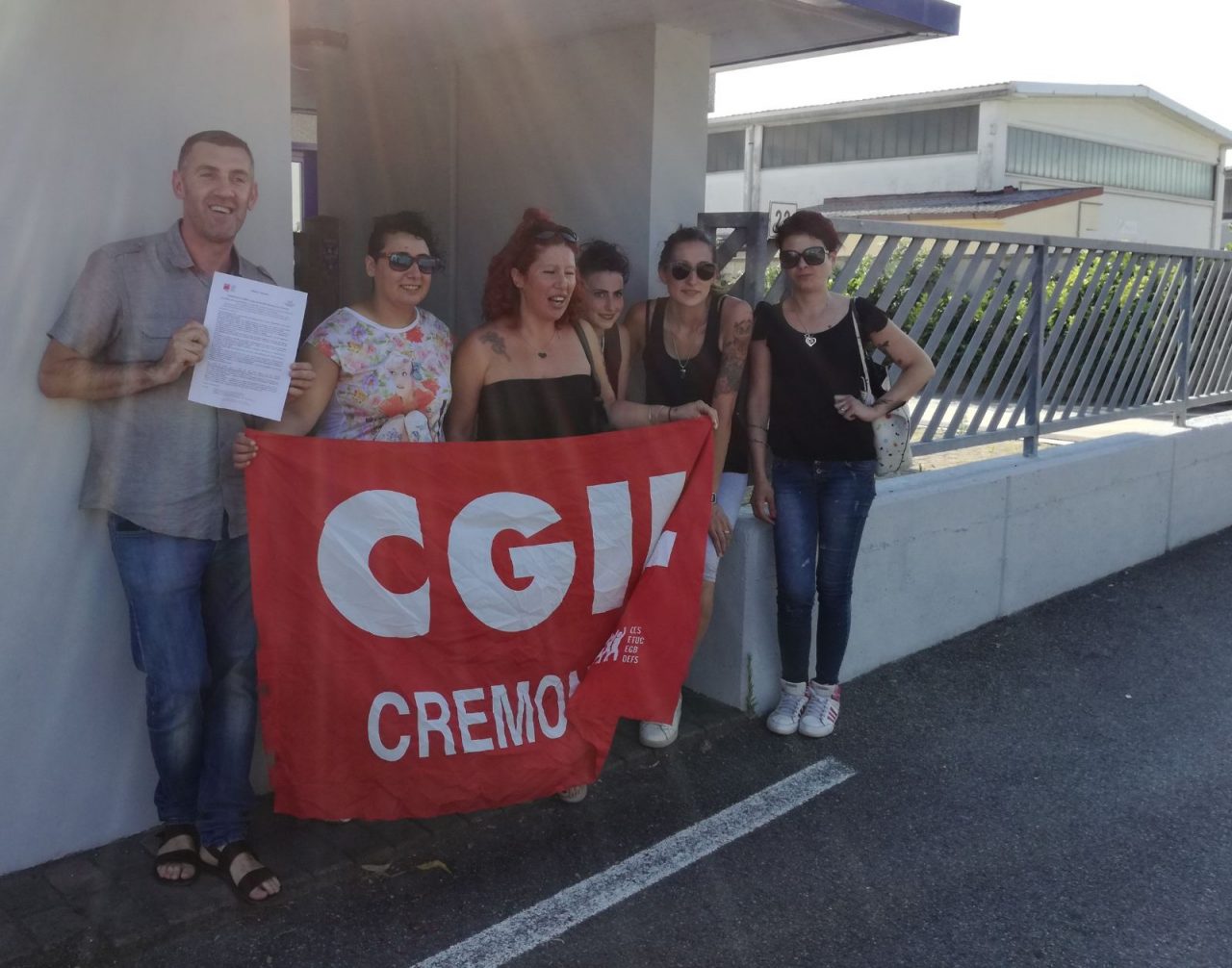 Summer e Hypnotic chiudono senza pagare, a casa 50 lavoratrici