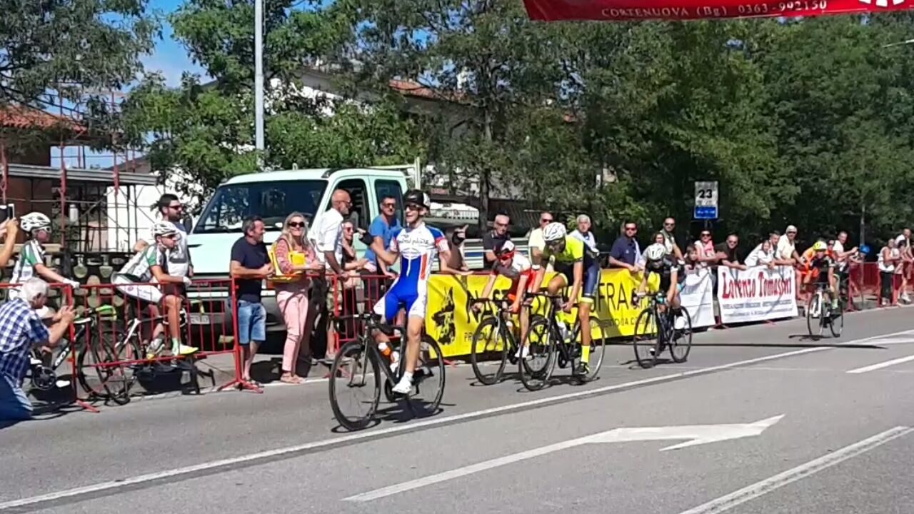 Ciclismo, a Covo trionfa il cremonese Bertesago