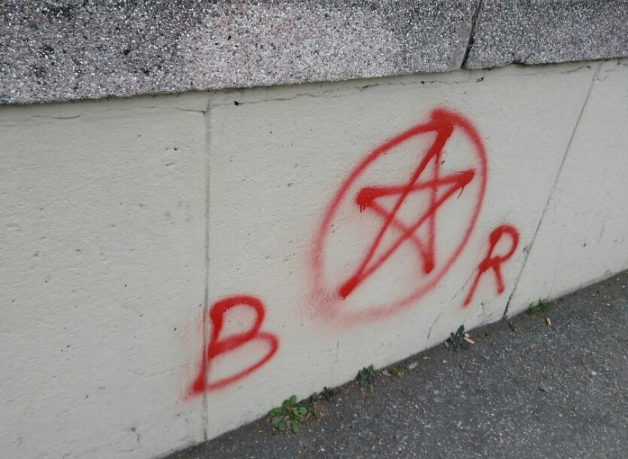 Spuntano le “Brigate rosse verdellesi”