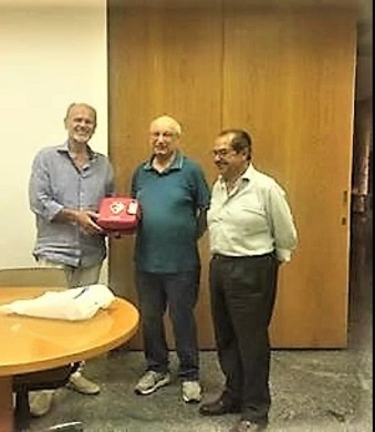 Un defibrillatore in più al Comune, lo dona l’associazione “Proteggi il tuo cuore”