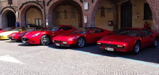 Il rosso Ferrari conquista Soncino