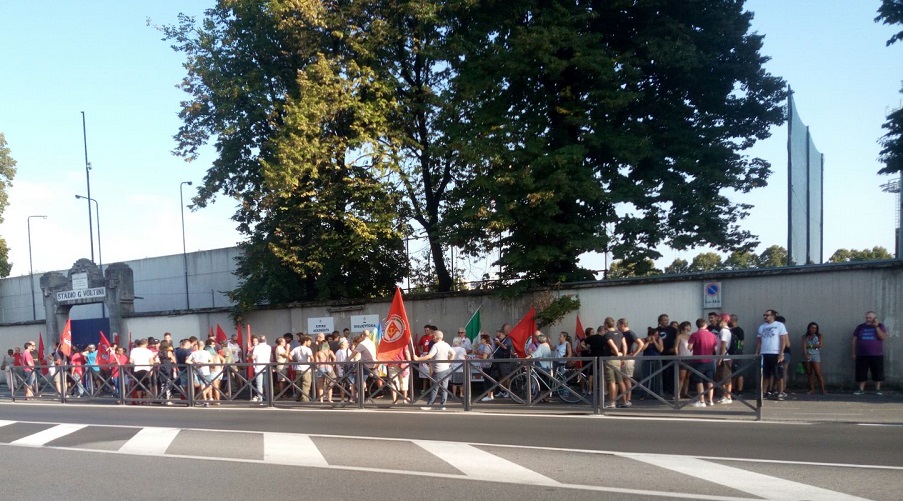 Corteo antifascista a Crema dopo l’aggressione al volontario dell’Arci Video