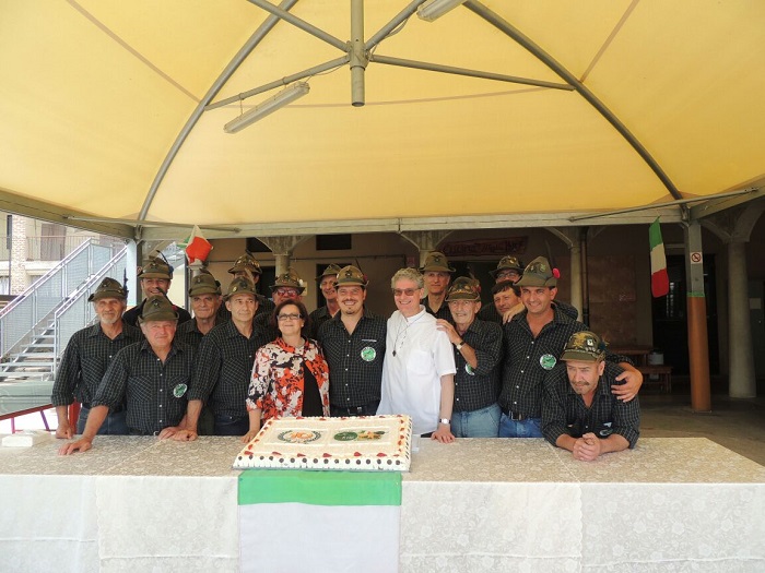 Gli Alpini di Castel Rozzone vi aspettano per far festa
