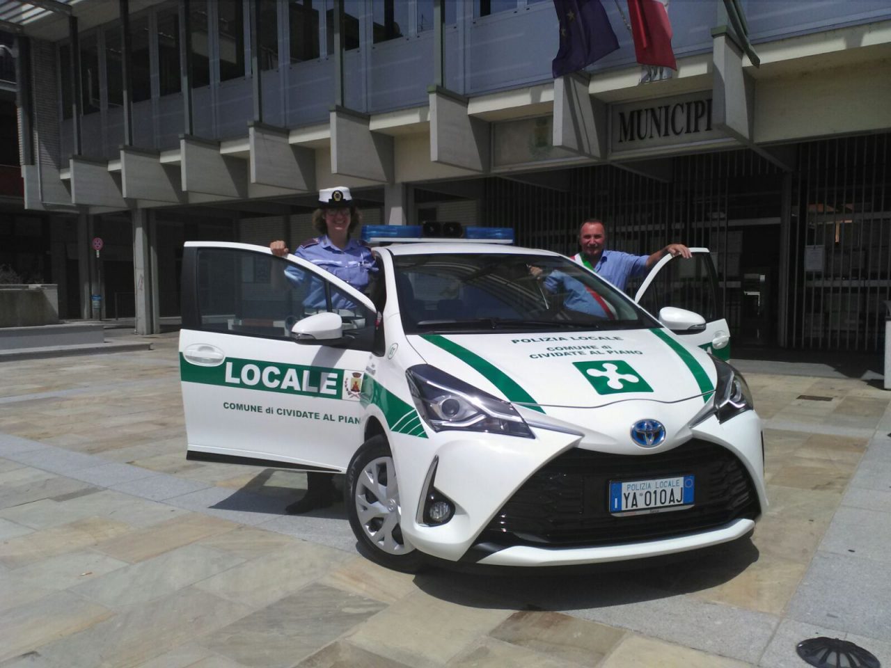 Nuova auto per la Polizia locale