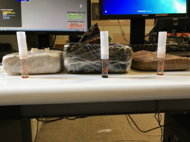 In casa una “raffineria” di eroina, due albanesi in manette