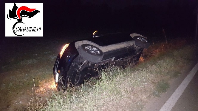 Inseguimento con mezzi rubati, recuperati un suv e una moto