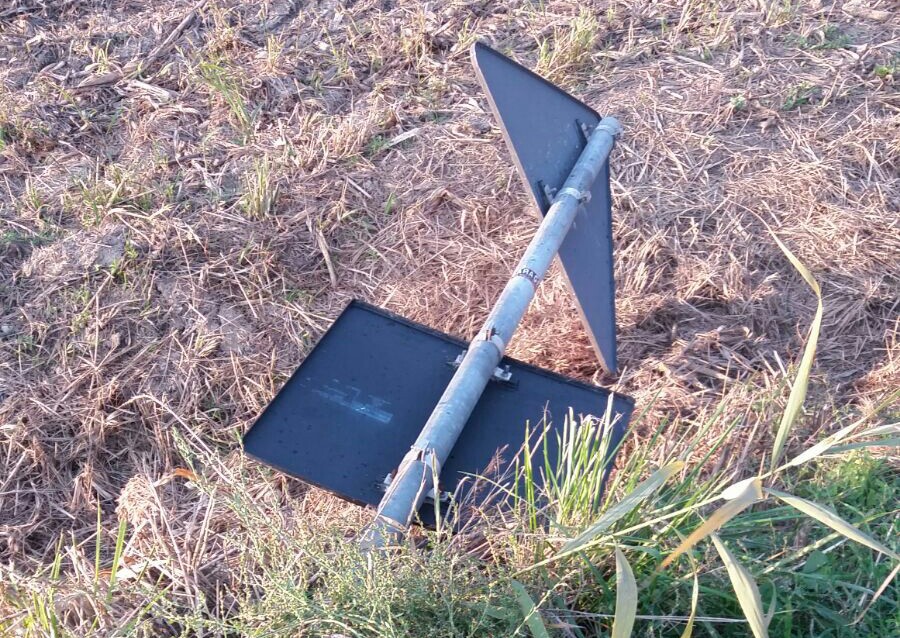 Vandali prendono di mira i cartelli stradali: “A rimetterci è tutta la comunità”