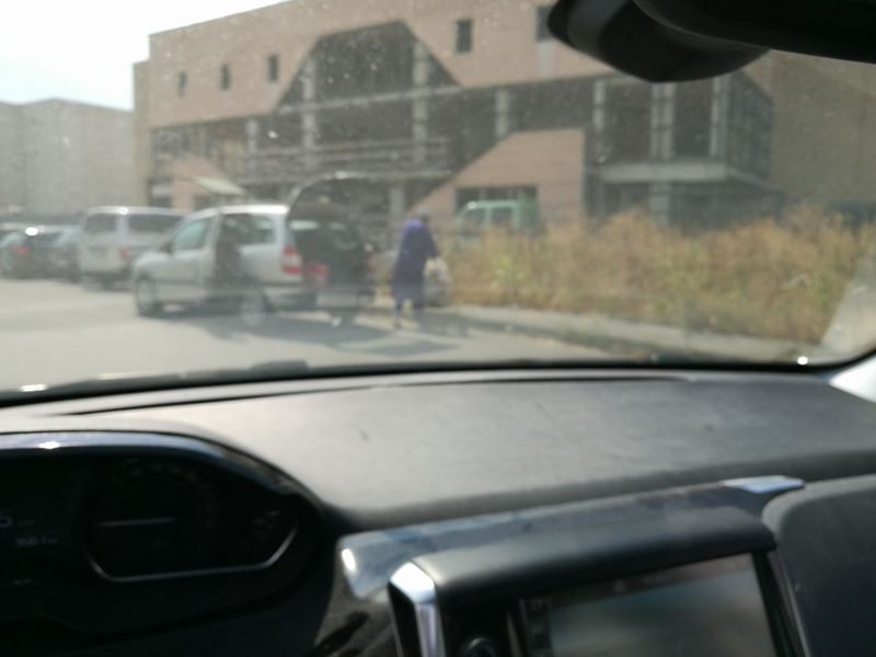 Sindaco 007 pizzica un abbandonatore di rifiuti