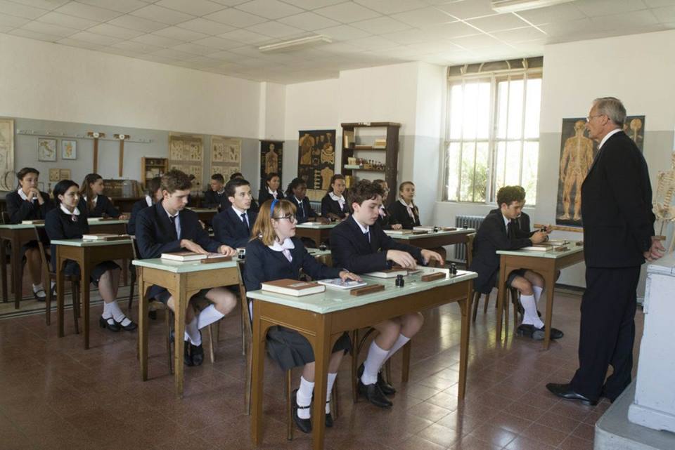 I ragazzi della trasmissione “Il collegio 3” ospiti a Le due Torri