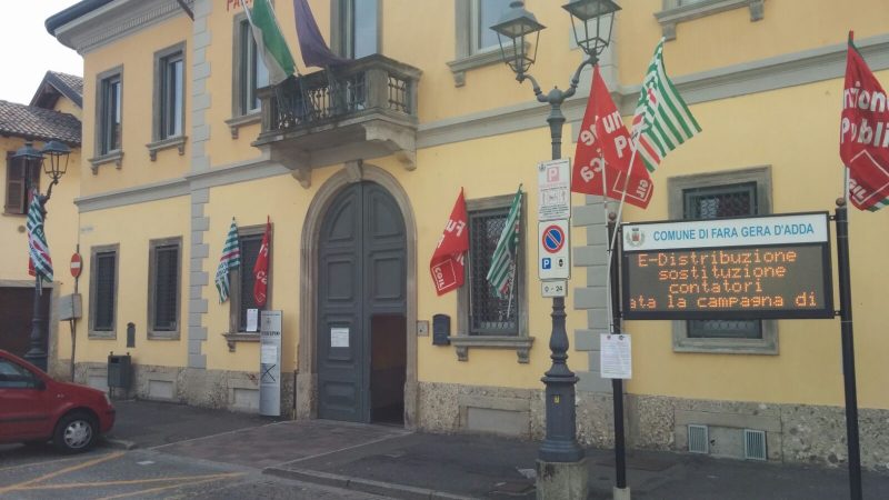 Sindacati in piazza, si riaccende la “guerra delle bandiere”
