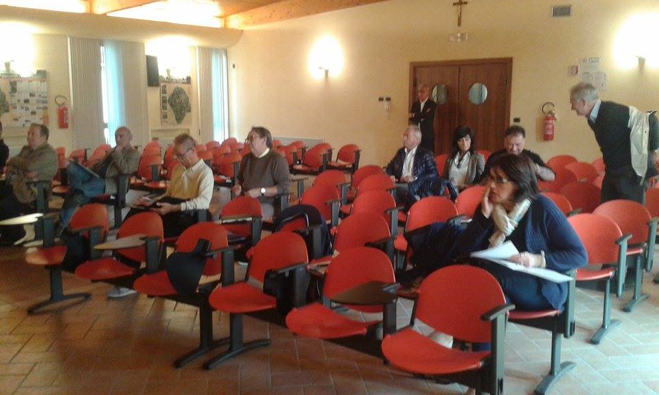 Piccoli comuni a confronto, ma all’incontro si presentano in pochi