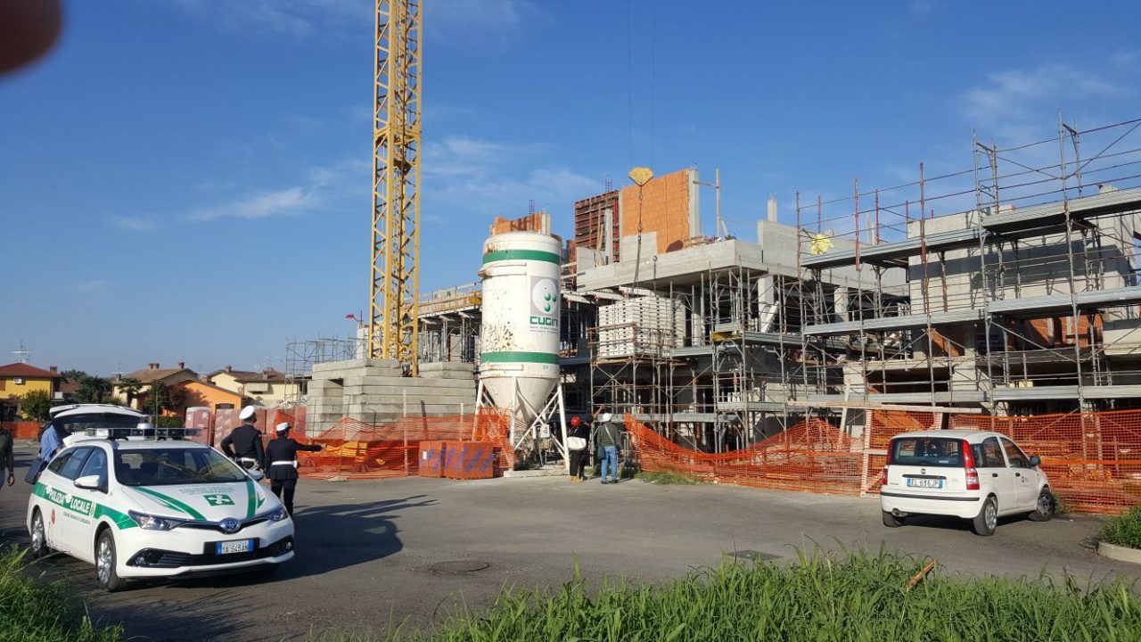 +FLASH+ Incidente sul lavoro: vola dall’impalcatura, gravissimo 56enne