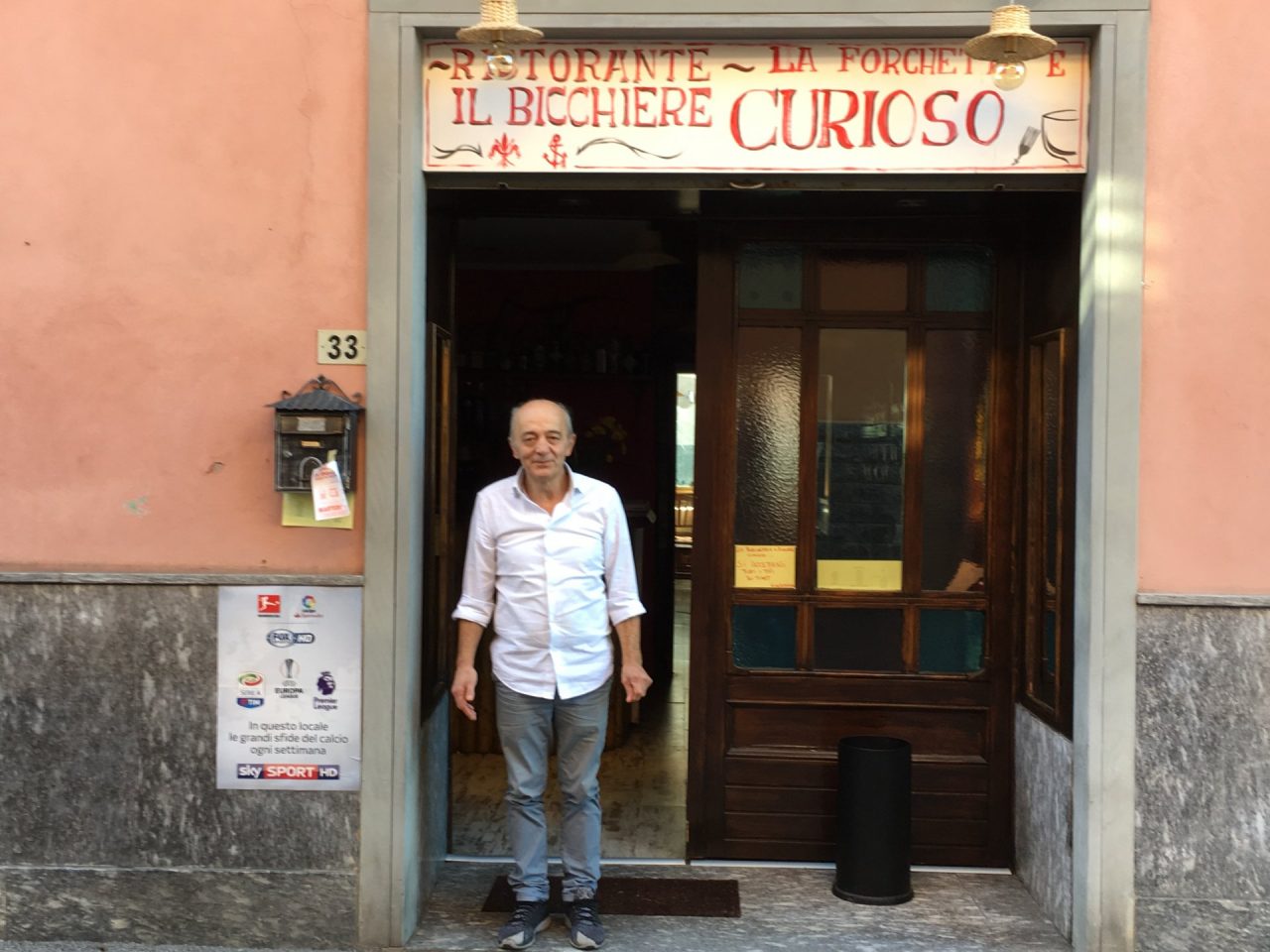 La canna fumaria prende fuoco, paura nel ristorante FOTO