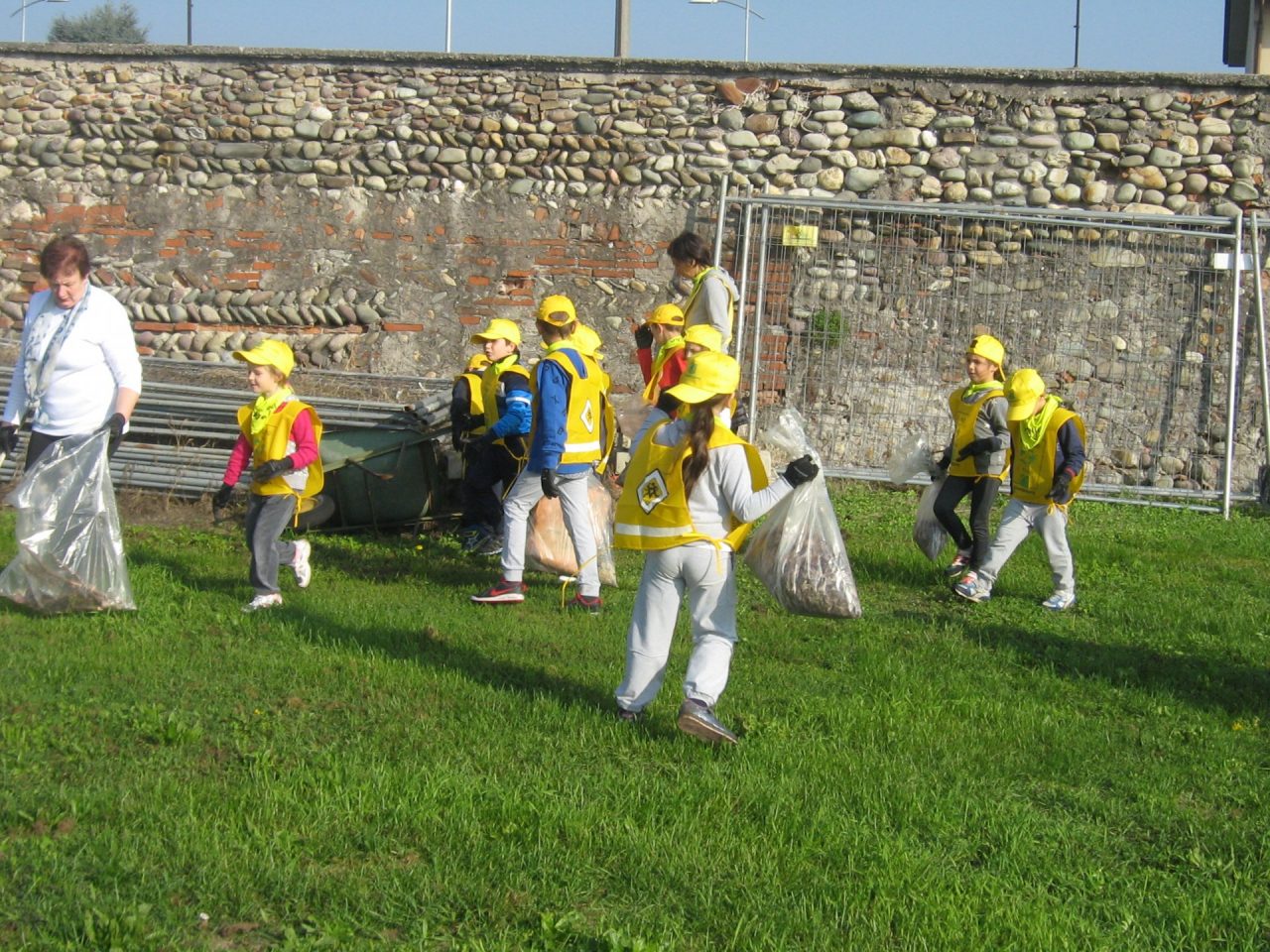 Studenti ecologisti per un giorno FOTO
