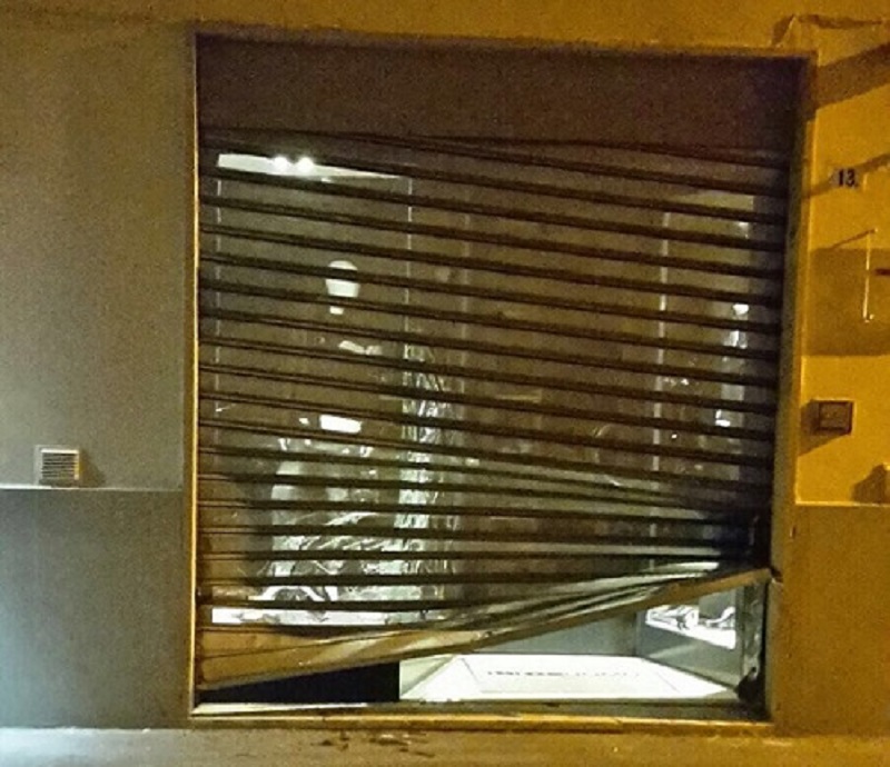 Seconda spaccata al negozio “Iride Uomo Boutique”, in pieno centro