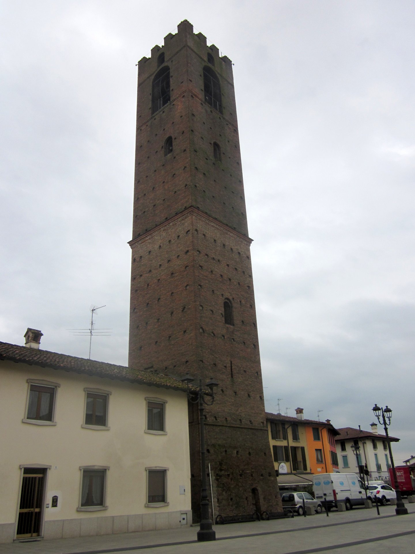 Mozzanica torre civica p.zza Locatelli