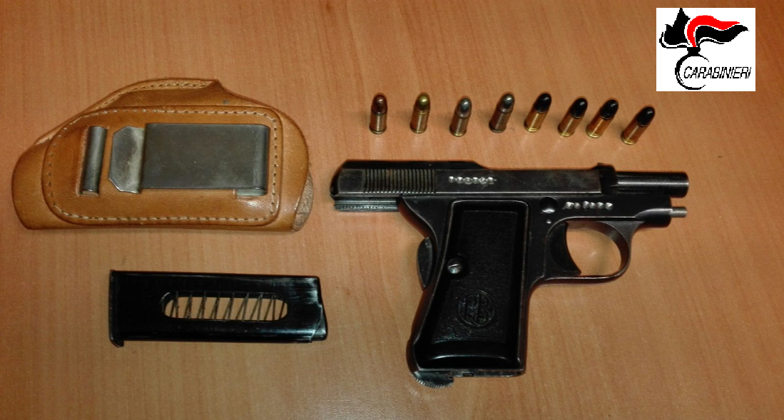 Pistola “candestina” in casa, imprenditore edile in carcere