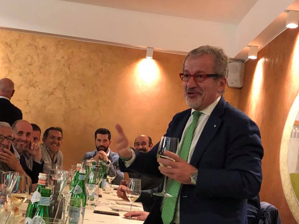 Il vertice della “Vetrata”: Sorte, Malanchini e Maroni festeggiano l’esito del referendum