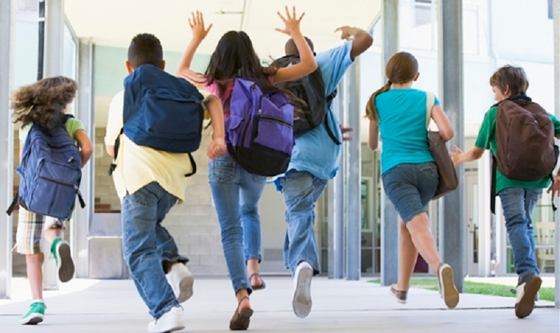 Sorveglianza obbligatoria all’uscita da scuola: i presidi si ribellano