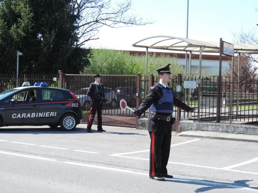 Spacciava droga in cascine abbandonate, arrestato 18enne