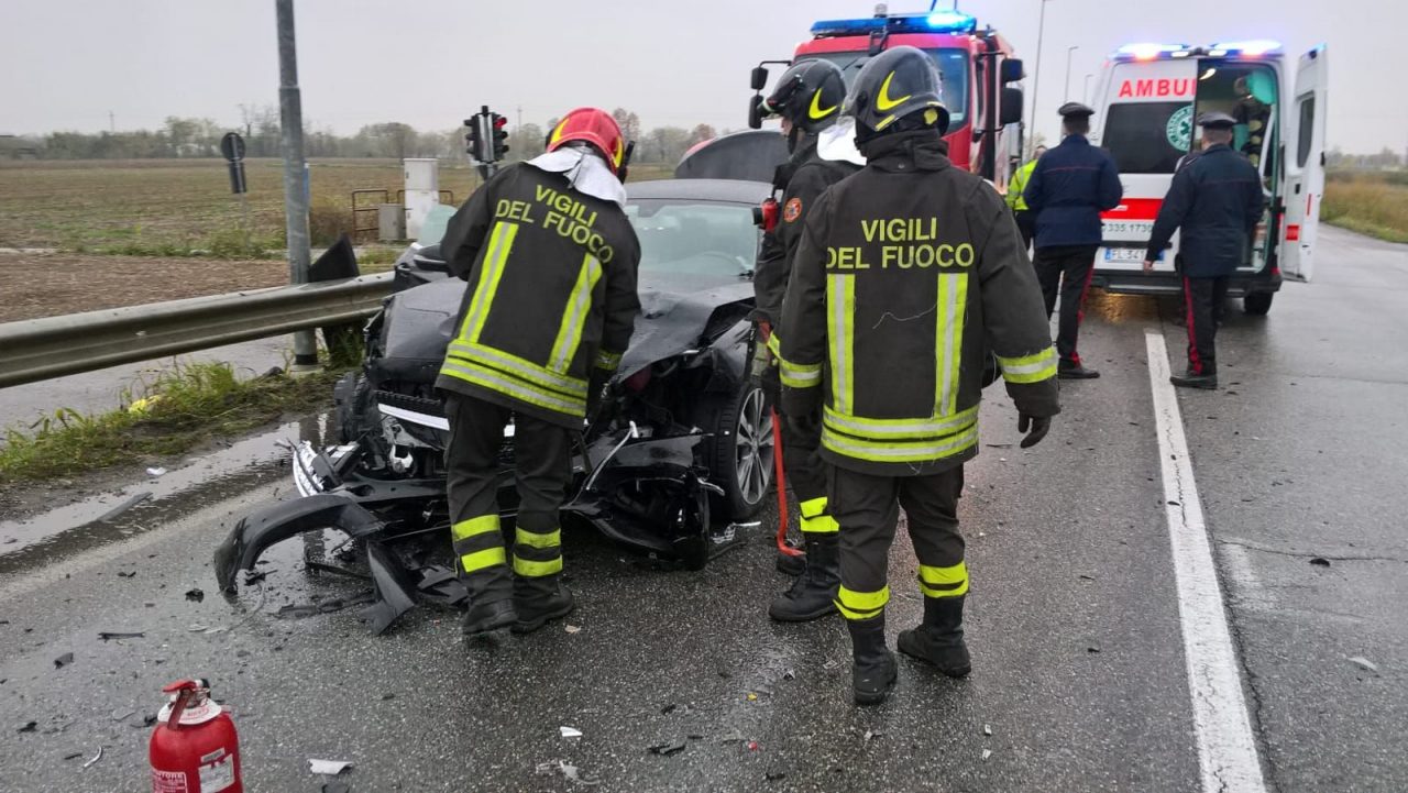 Scontro tra auto ferito anche un 13enne