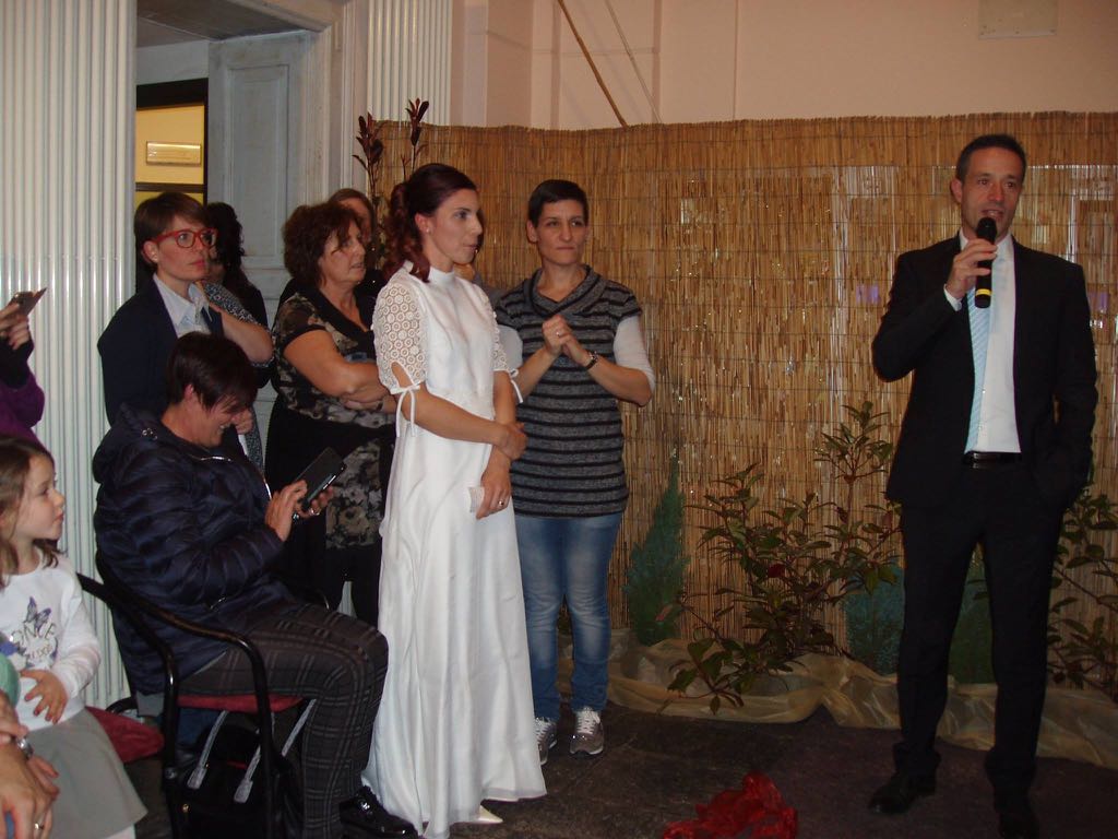 Al Vaglietti si sfila con gli abiti da sposa d’epoca – FOTO
