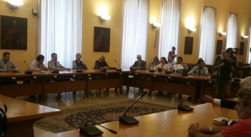 “I sindaci cremaschi non alzano la mano a comando”