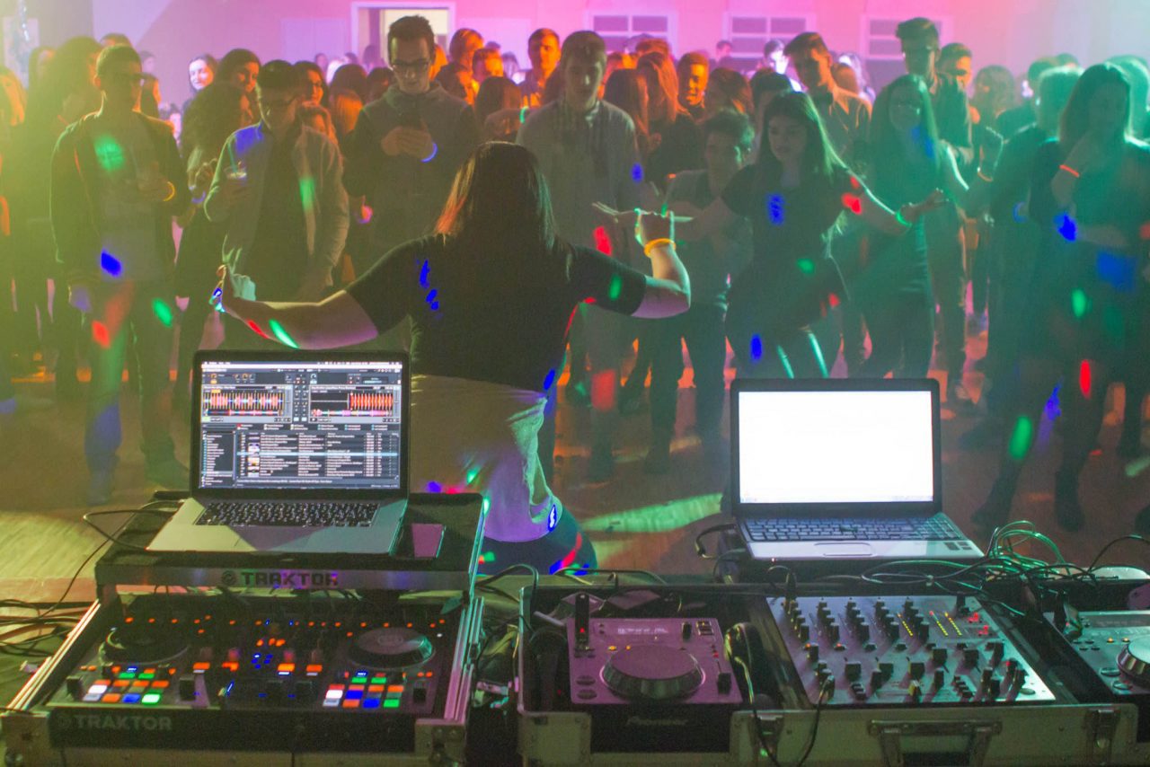 Sotto Zero la discoteca, senza alcol, che non ti aspetti