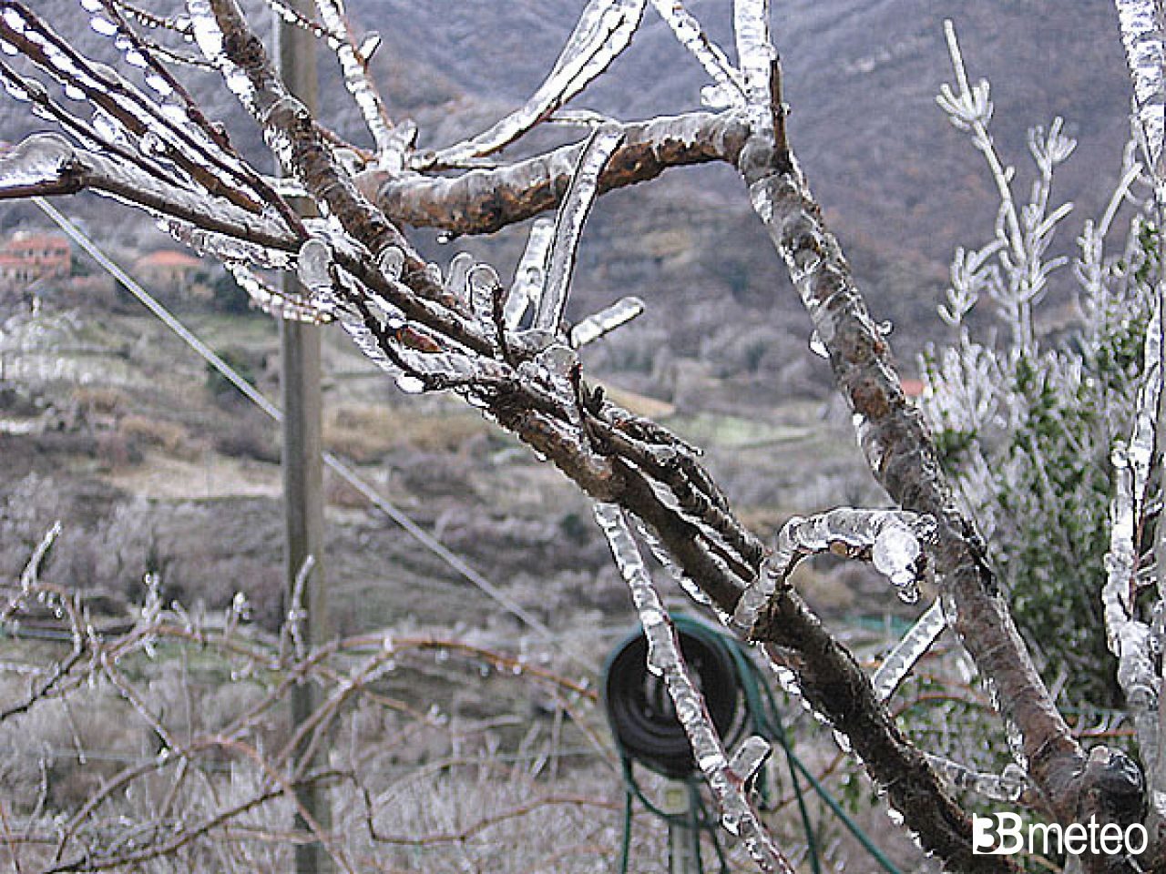 Gelicidio al Nord e nel weekend ancora freddo artico