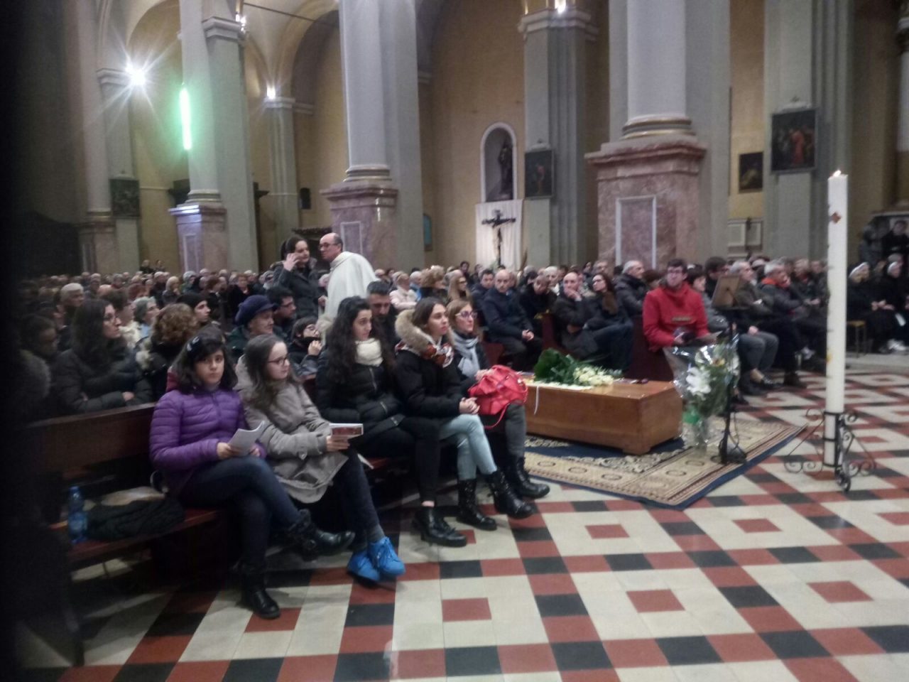 Padre Vito Groppelli, commozione ai funerali
