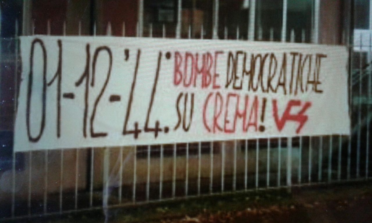 Striscione fascistoide al Racchetti: “Un fatto grave”